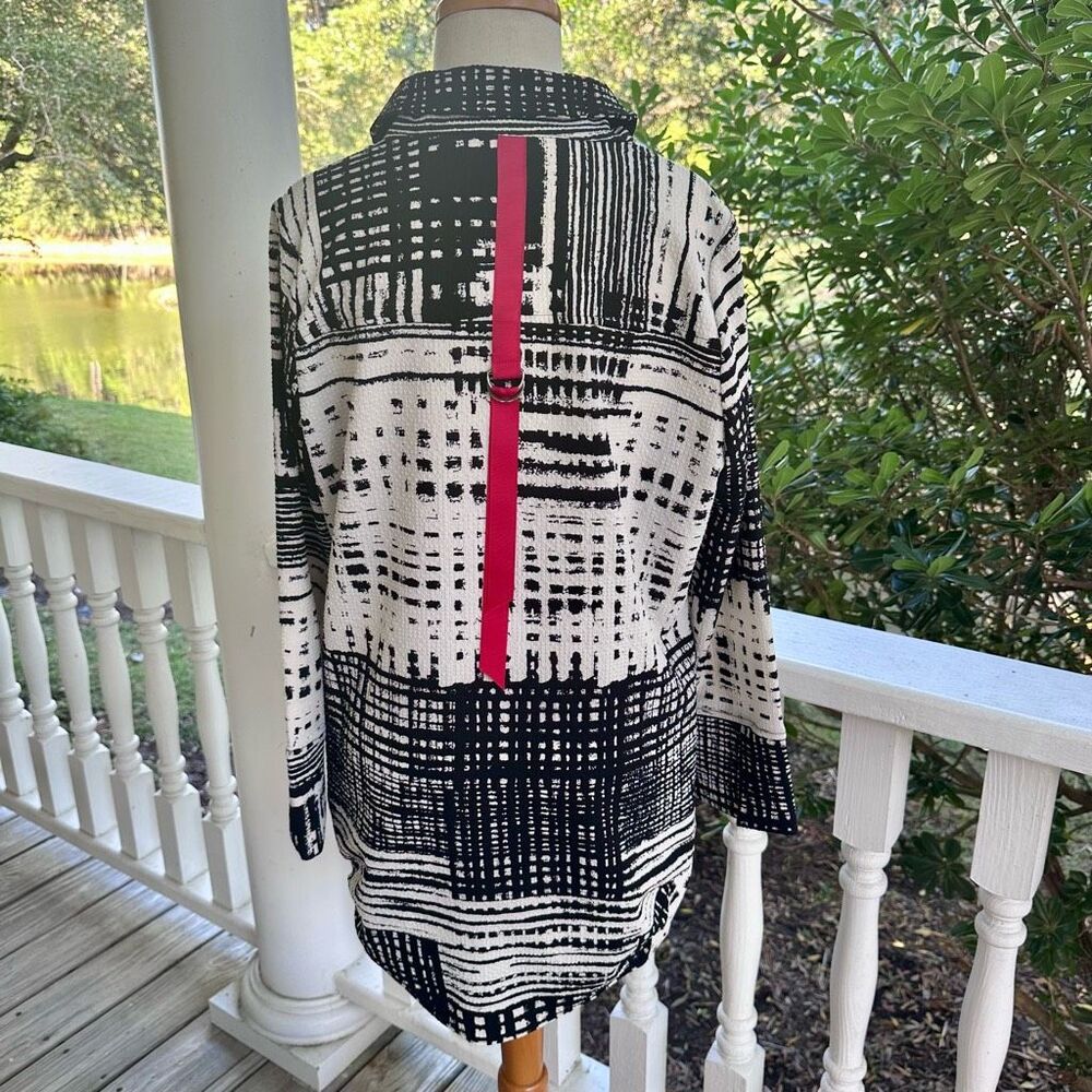 IC Collection Geometric Print Zip Front Jacket - Picture 2 of 4